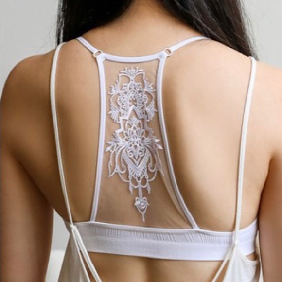 White Haylie Bralette - Picture 1 of 2